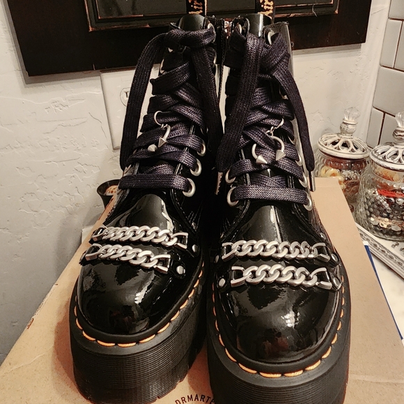 Jadon Boot Max Chain Patent Leather Platforms - Picture 3 of 6